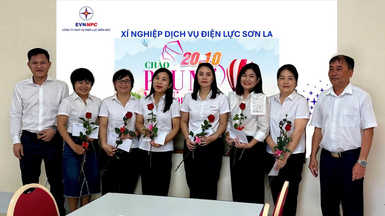  Xí nghiệp Dịch vụ Điện lực Sơn La kỷ niệm ngày Phụ nữ Việt Nam 20/10/2024